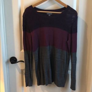 Market and spruce color block sweater